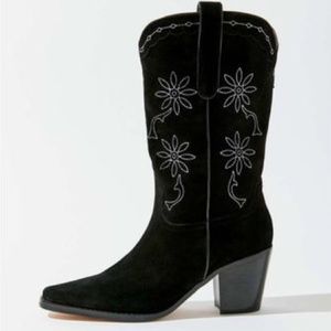 urban outfitters white cowboy boots